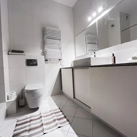 Redlove Apartment *